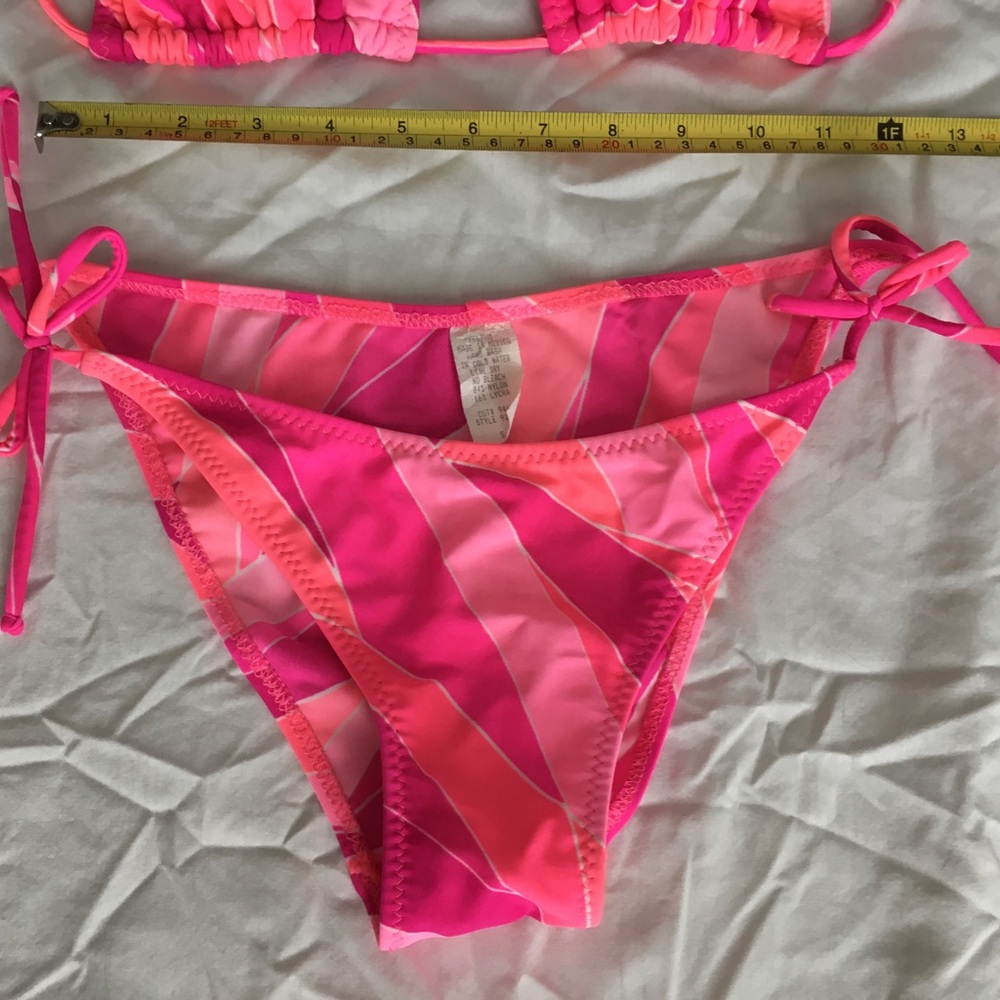 90’s Beautiful Multicolored Pink String Bikini Set - image 4